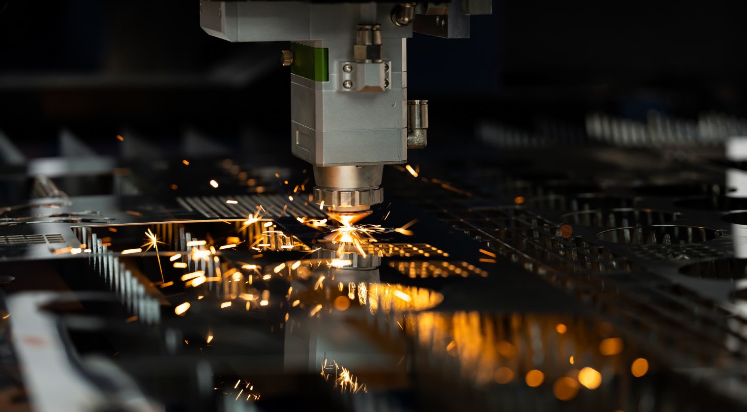CNC i laser światłowodowy — produkcja