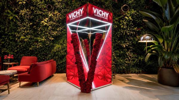 Vichy Collagen House — detail 2